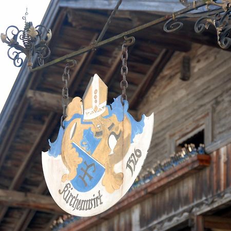 Hotel & Gourmetwirtshaus Kirchenwirt Seit 1326 ลีโอกัง ภายนอก รูปภาพ
