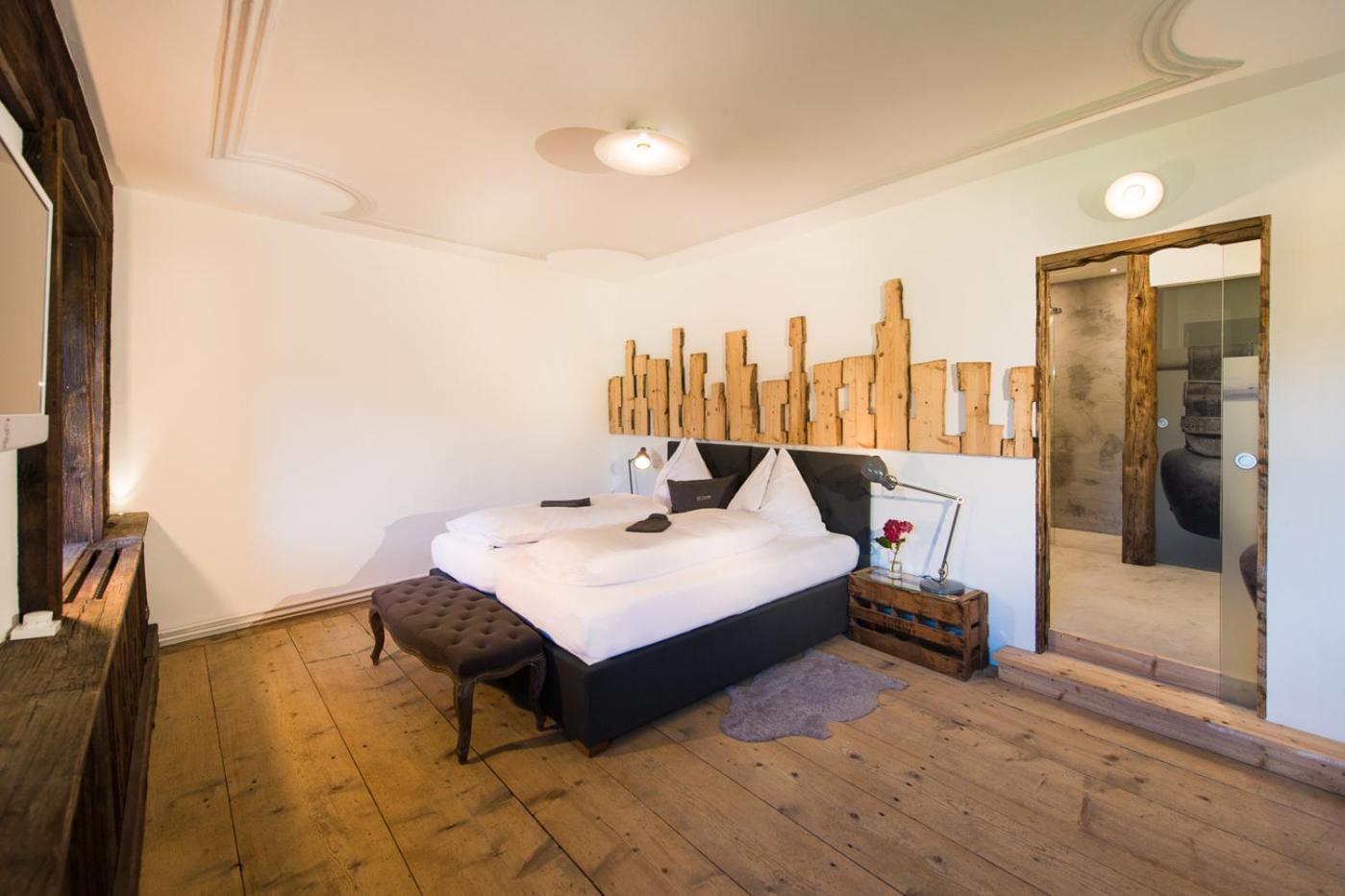 Hotel & Gourmetwirtshaus Kirchenwirt Seit 1326 ลีโอกัง ภายนอก รูปภาพ