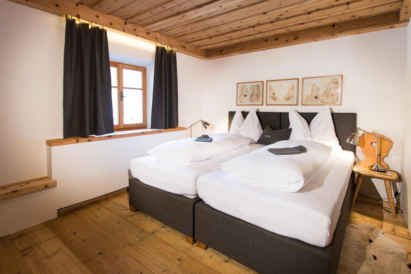 Hotel & Gourmetwirtshaus Kirchenwirt Seit 1326 ลีโอกัง ภายนอก รูปภาพ